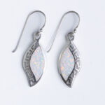 Srebrne naušnice “Meandar list s opalom”