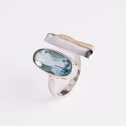 Srebrni prsten “Biser i topaz” 2