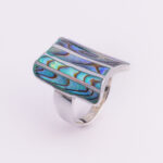 Srebrni prsten “Vertikalne crte sedefa u pravokutniku”