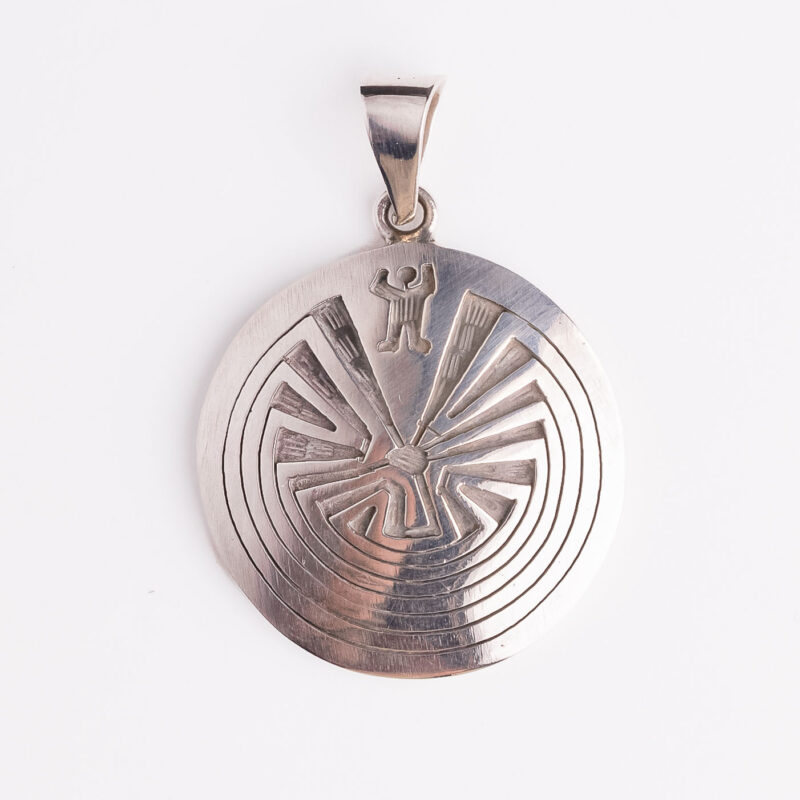 Srebrni privjesak “Man in maze” 1