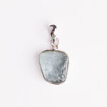 Srebrni privjesak “Komad akvamarina“